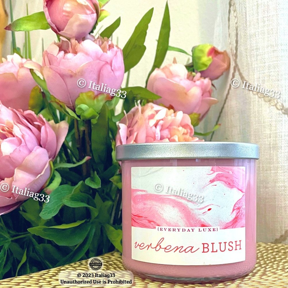 Everyday Luxe Scented Candle VERBENA BLUSH 3-Wick Soy Blend 14.5oz Pink & White